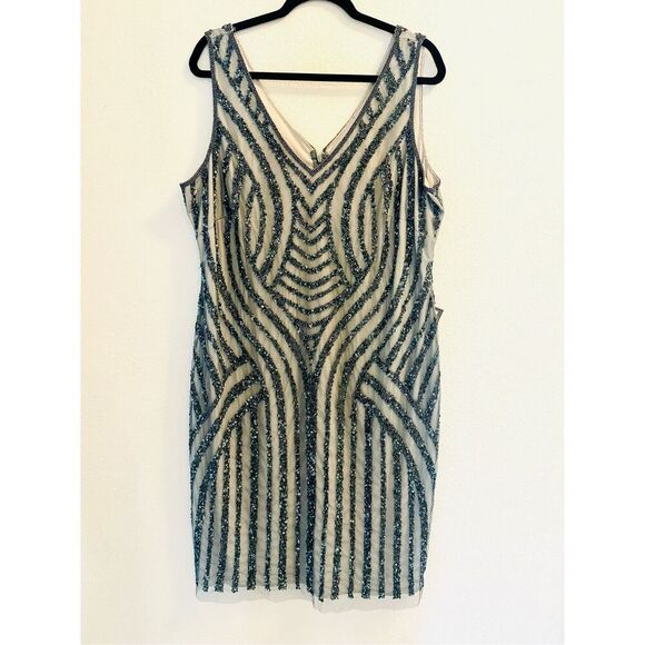 NWT Adrianna Papell Plus size Sequined V-Neck Sheath Dress in Pewter Silver.  Si - Picture 3 of 10
